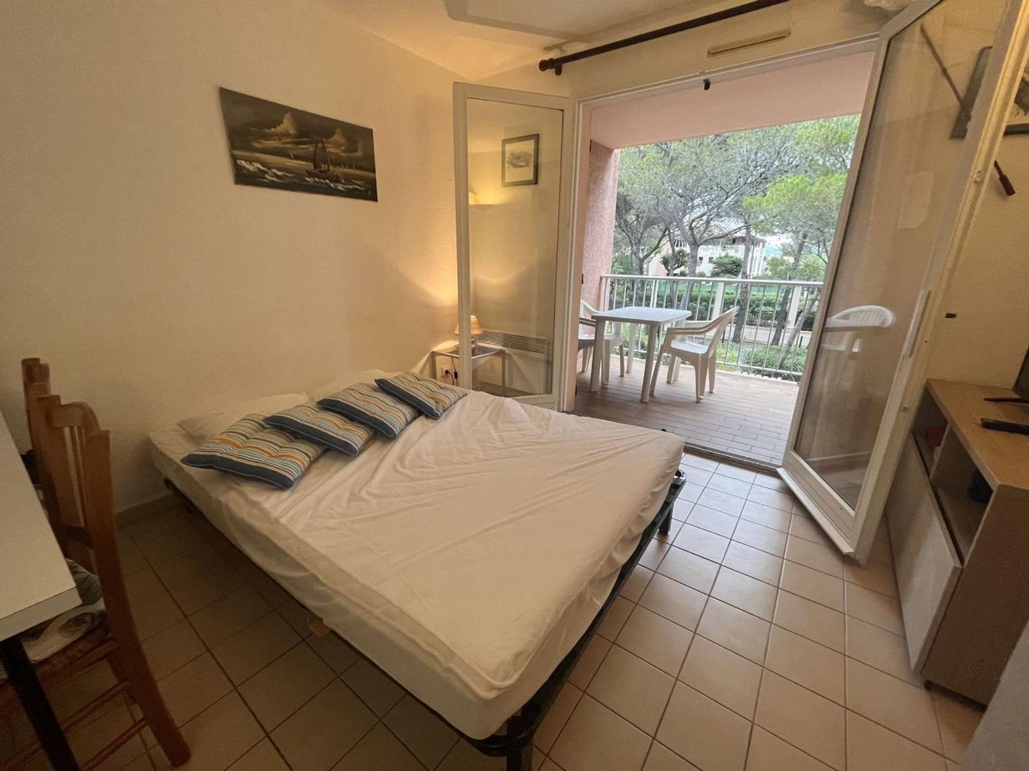Studio Cabine Avec Piscine, Tennis Et Parking A 400M De La Plage - 4 Couchages, Saint-Aygulf - Fr-1-226A-89 Saint Aygulf Buitenkant foto